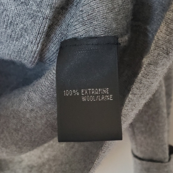 Dolce & Gabbana D&G Wool Cashmere Pull-Over Sweater - Picture 11 of 12